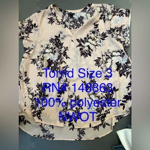 Torrid blouse size 3